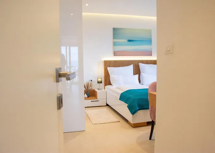 Joell * Lokva Rogoznica